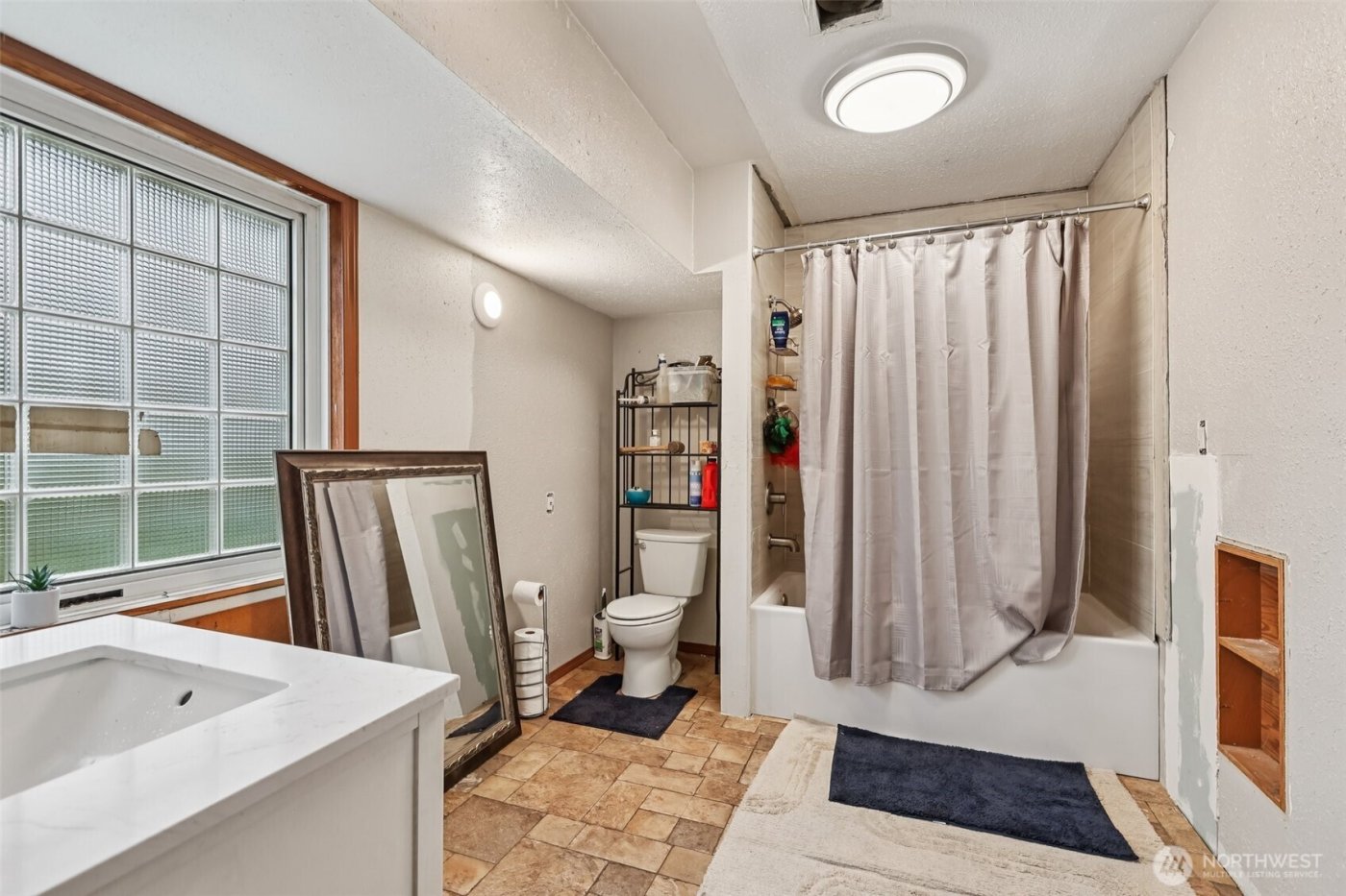 8754 Peavey Road , Sedro Woolley, WA 98284