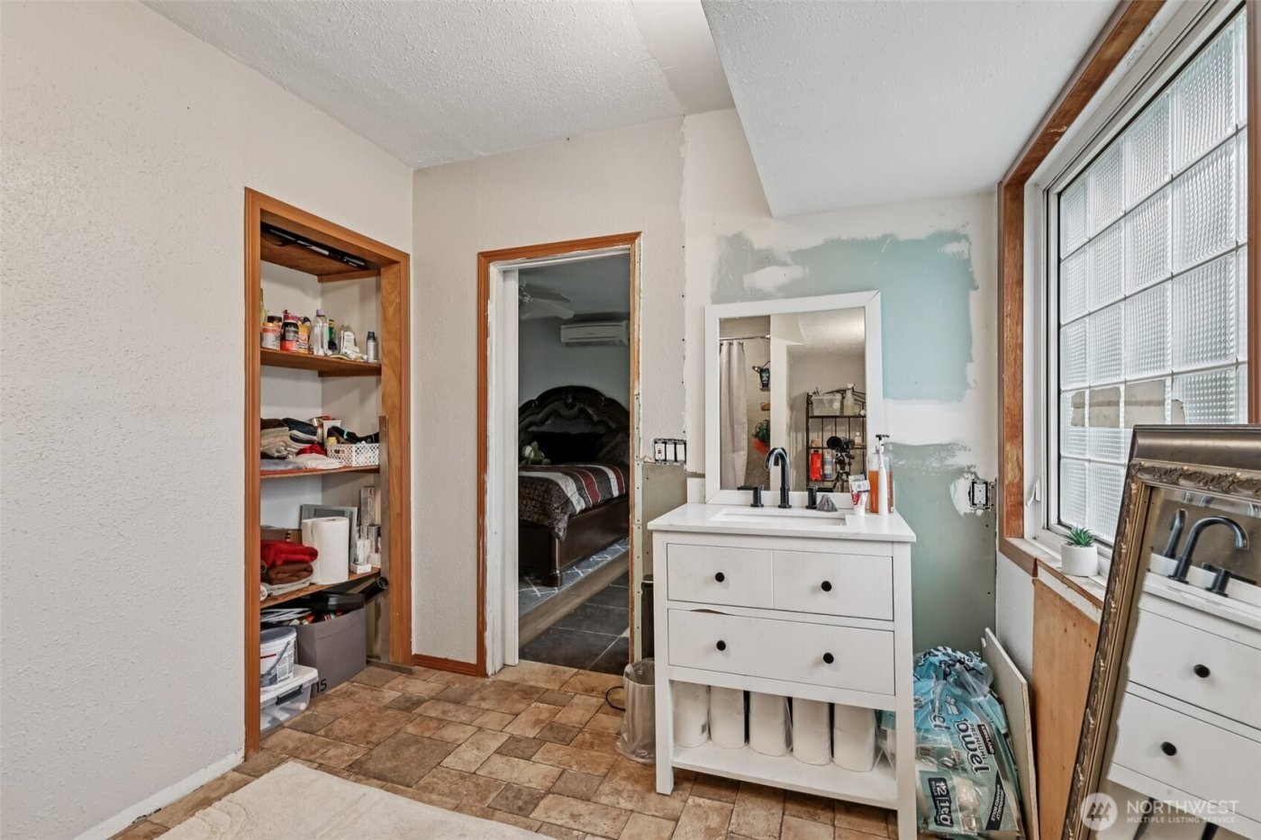 8754 Peavey Road , Sedro Woolley, WA 98284