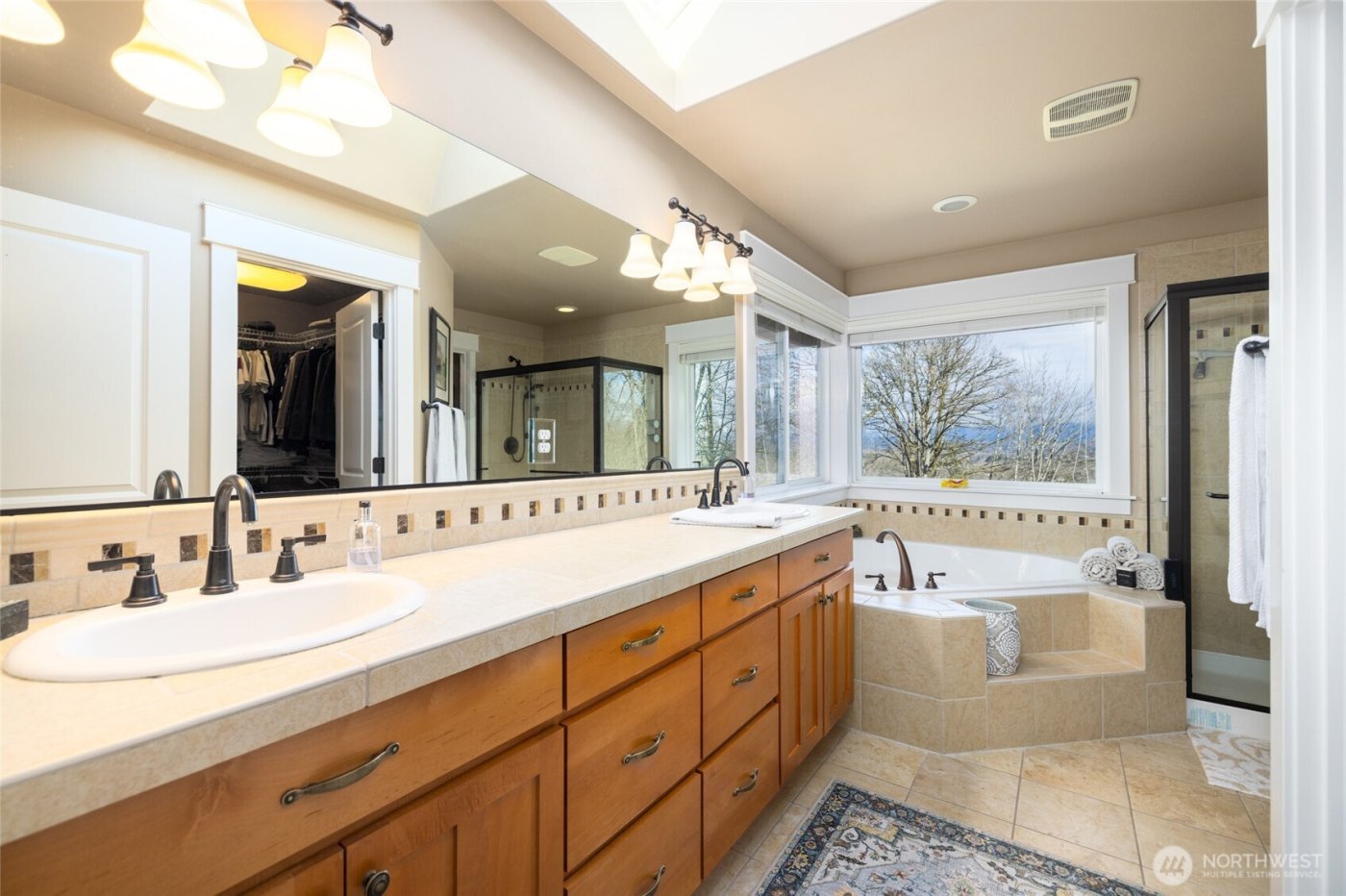 12625 6th Avenue NE, Tulalip, WA 98271