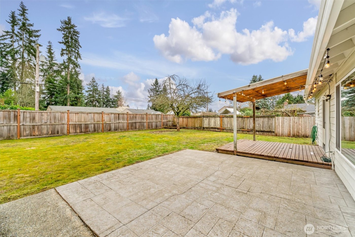 2611 NE 23rd Place , Renton, WA 98056
