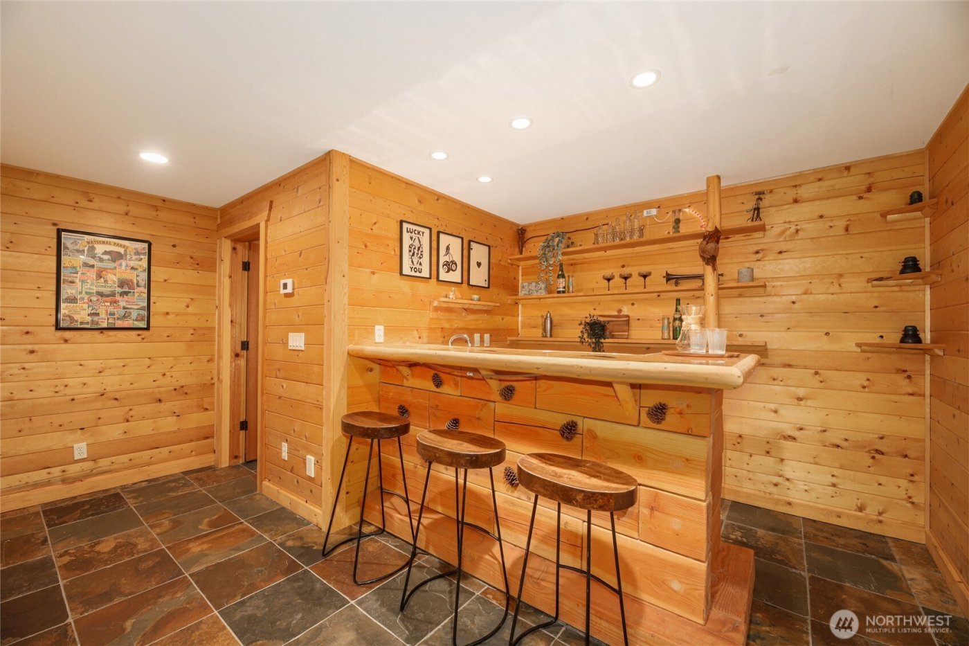 10 Summit Way , Snoqualmie Pass, WA 98068