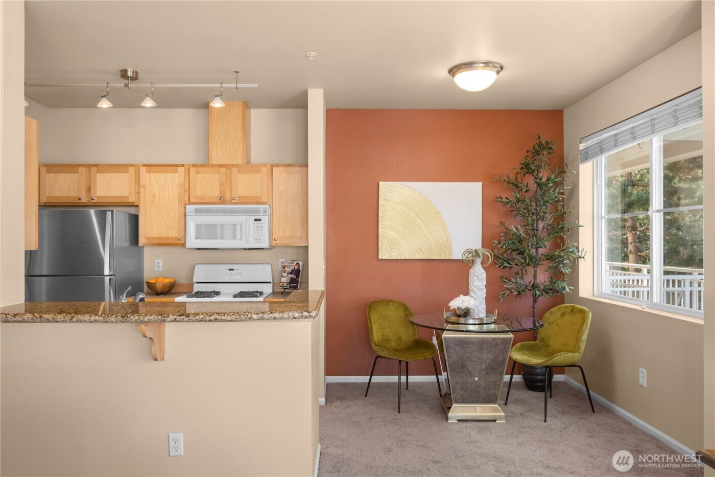 503 225th Lane NE #F306, Sammamish, WA 98074