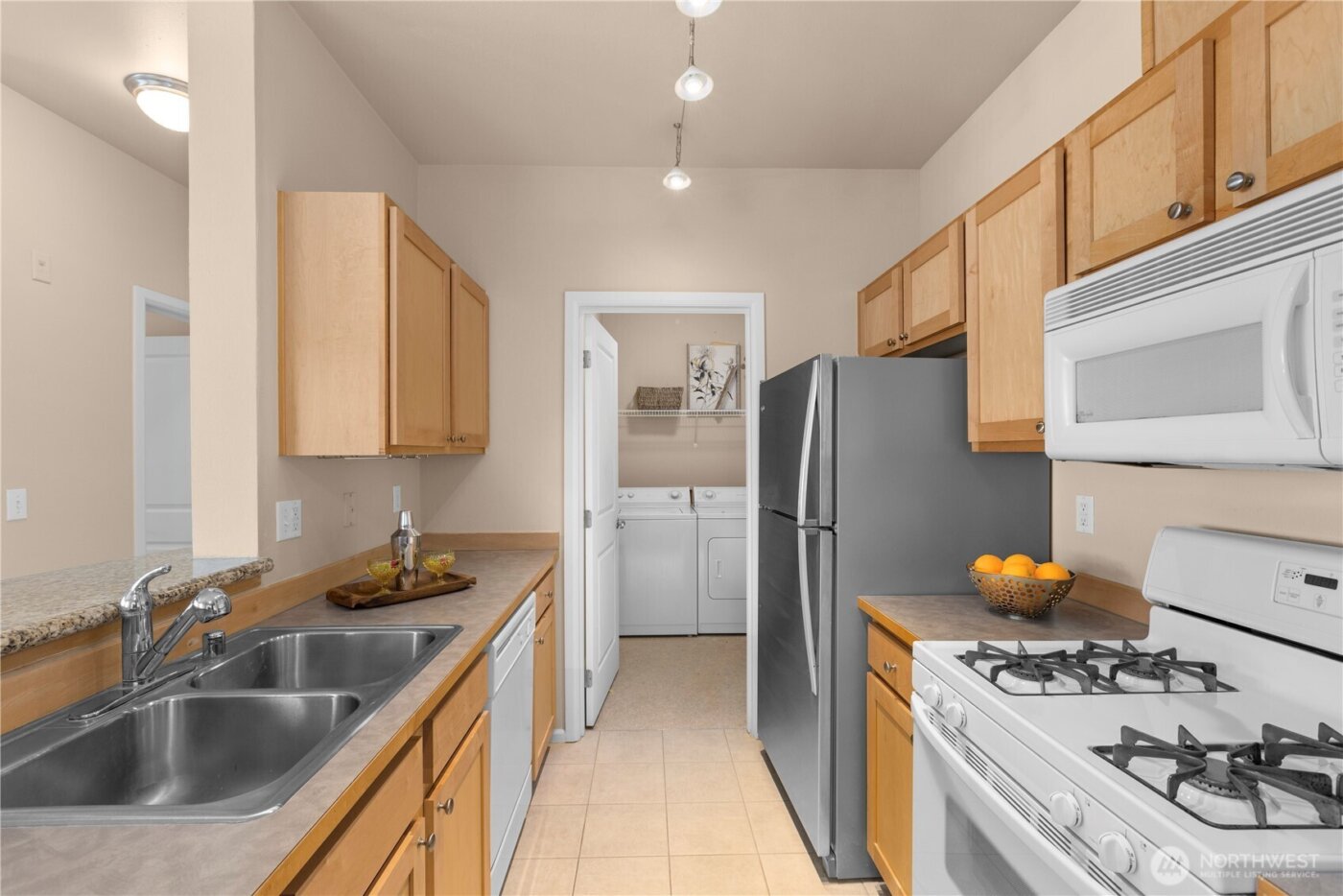 503 225th Lane NE #F306, Sammamish, WA 98074