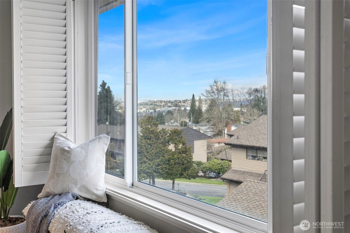 10643 Glen Acres Drive S #10643, Seattle, WA 98168