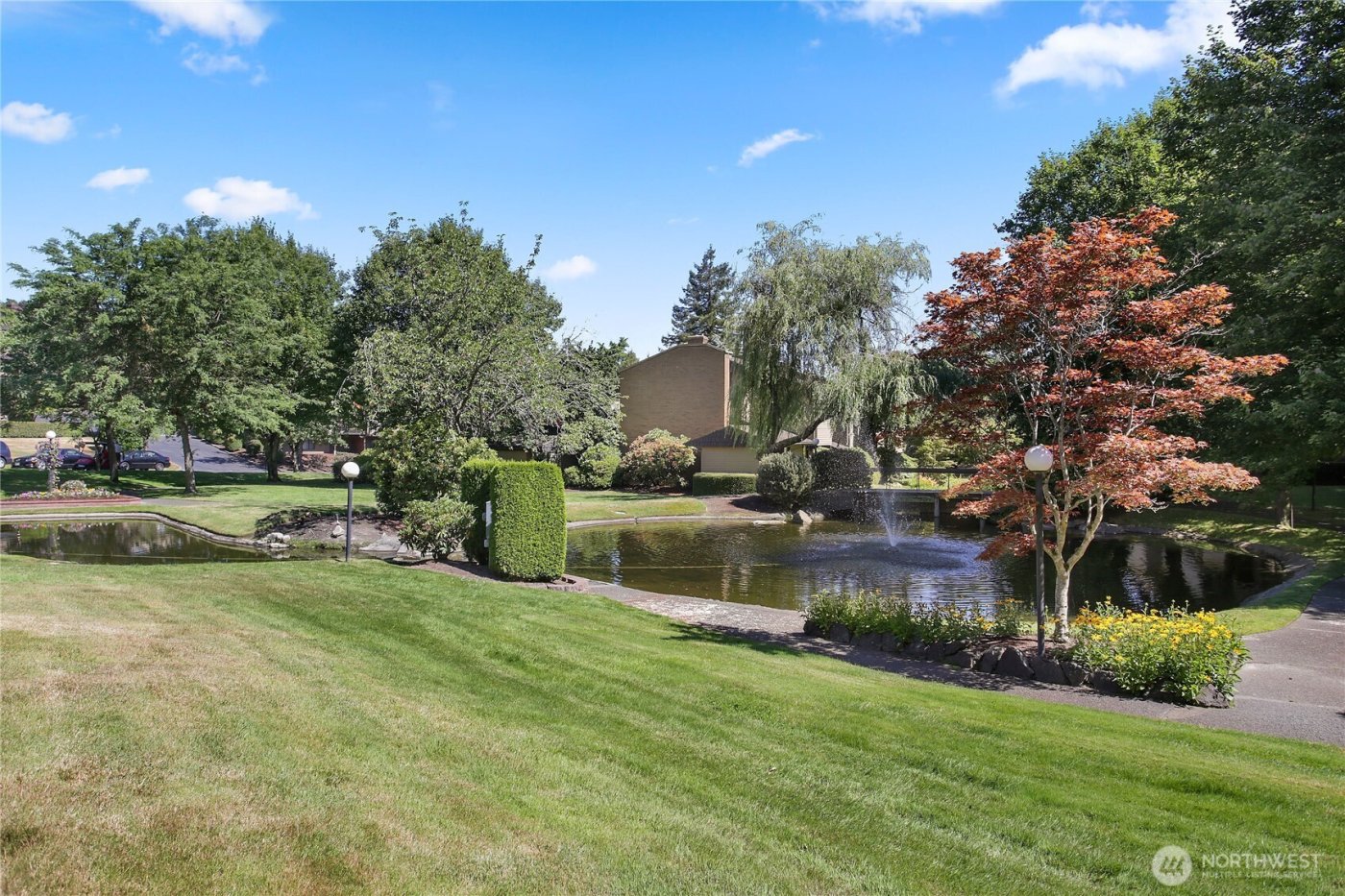 10643 Glen Acres Drive S #10643, Seattle, WA 98168