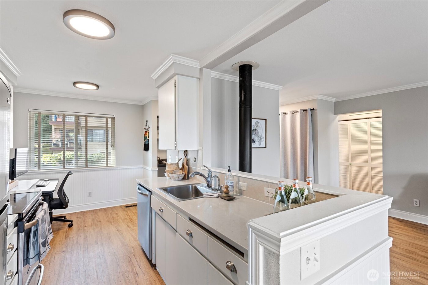 10643 Glen Acres Drive S #10643, Seattle, WA 98168