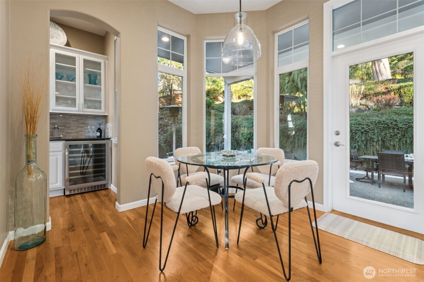 25913 SE 159 Street , Issaquah, WA 98027-8250