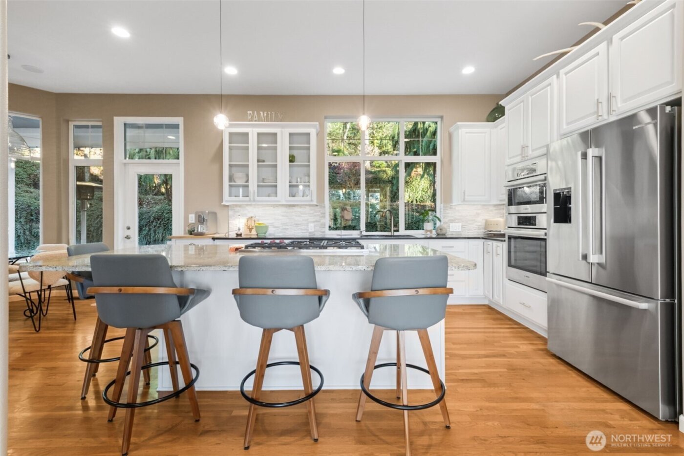 25913 SE 159 Street , Issaquah, WA 98027-8250