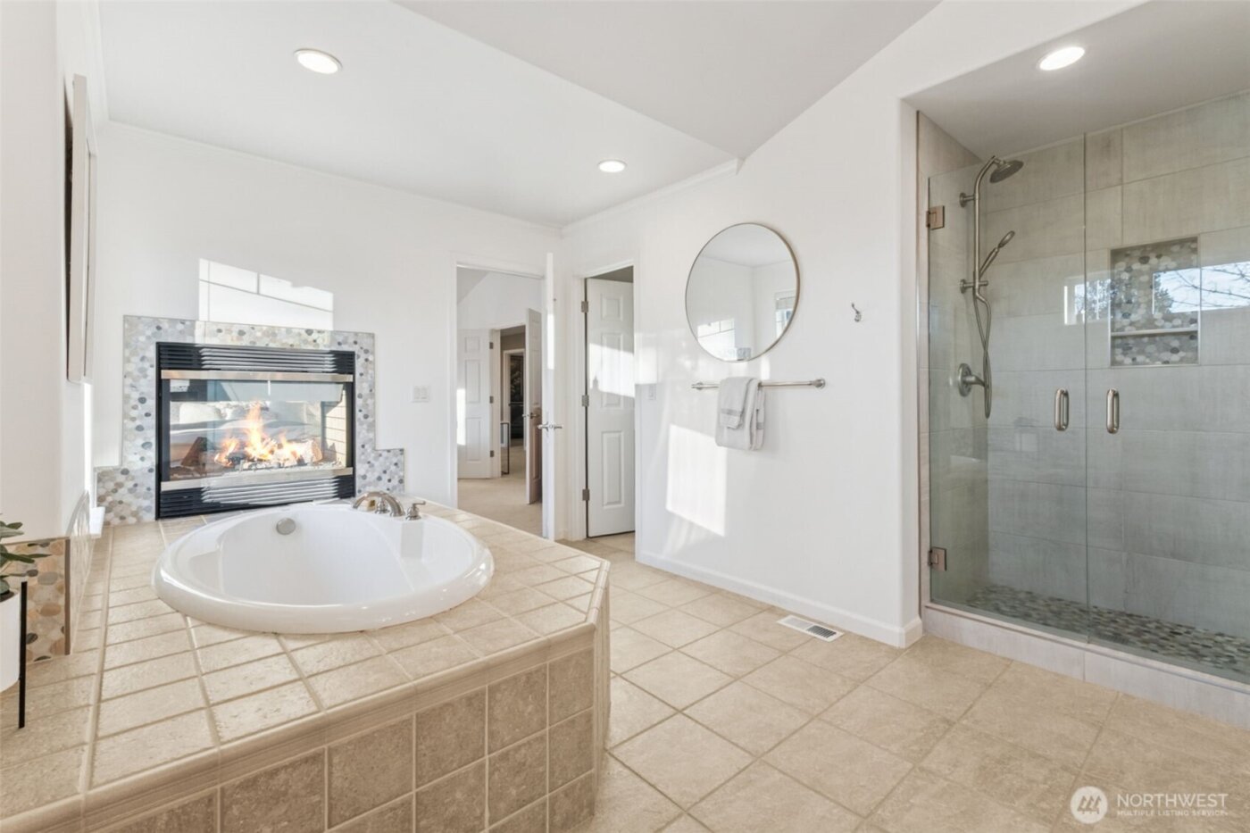 25913 SE 159 Street , Issaquah, WA 98027-8250