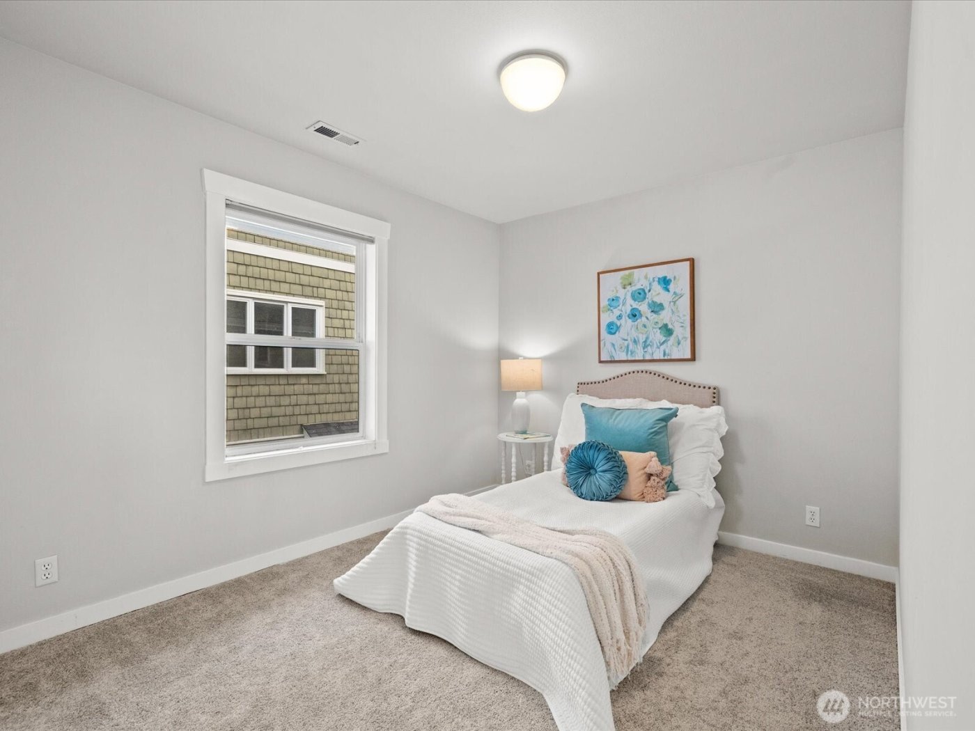 7532 9th Avenue NE, Seattle, WA 98115