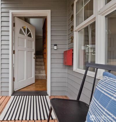 7532 9th Avenue NE, Seattle, WA 98115 - Photo 3