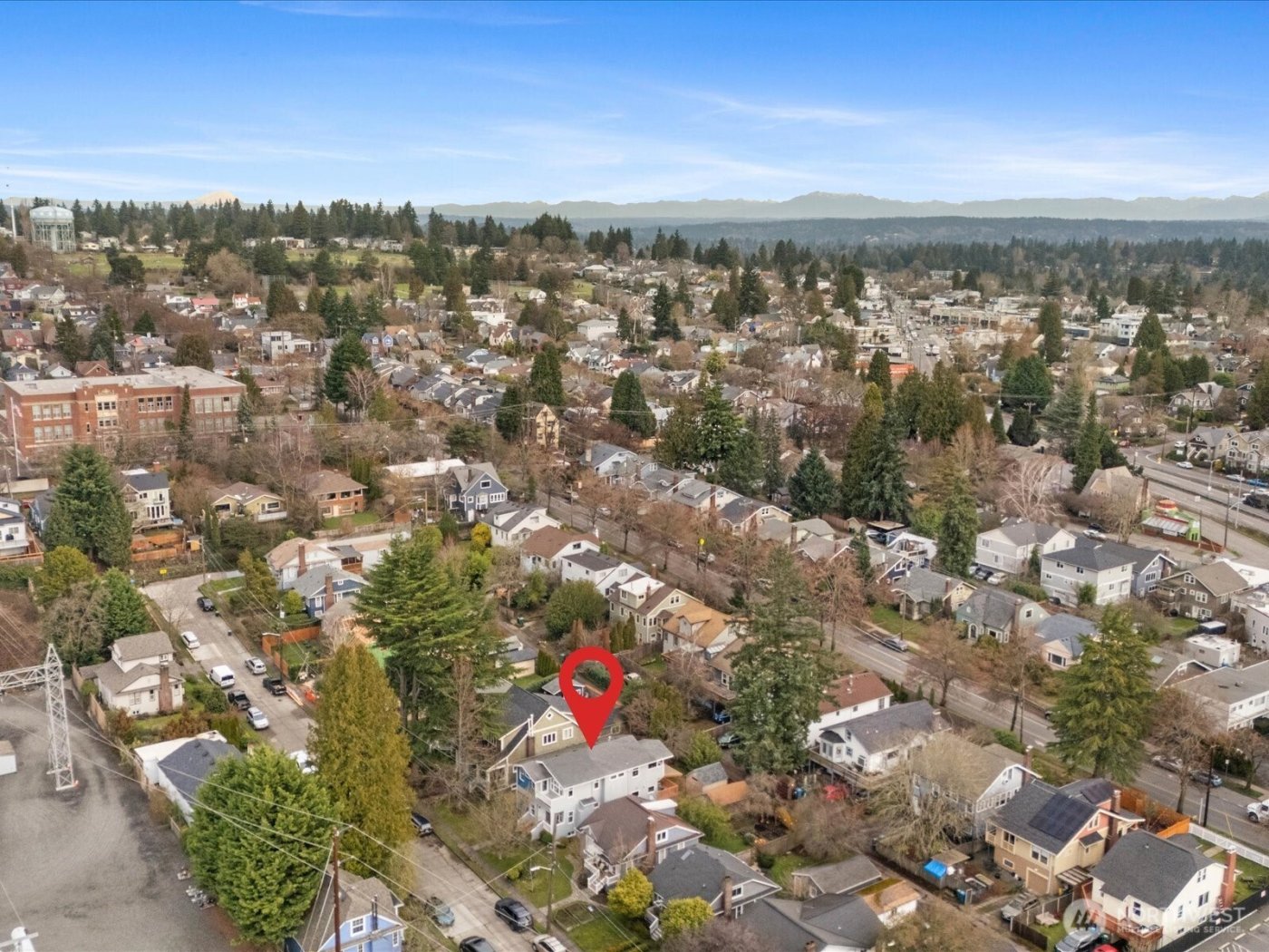 7532 9th Avenue NE, Seattle, WA 98115