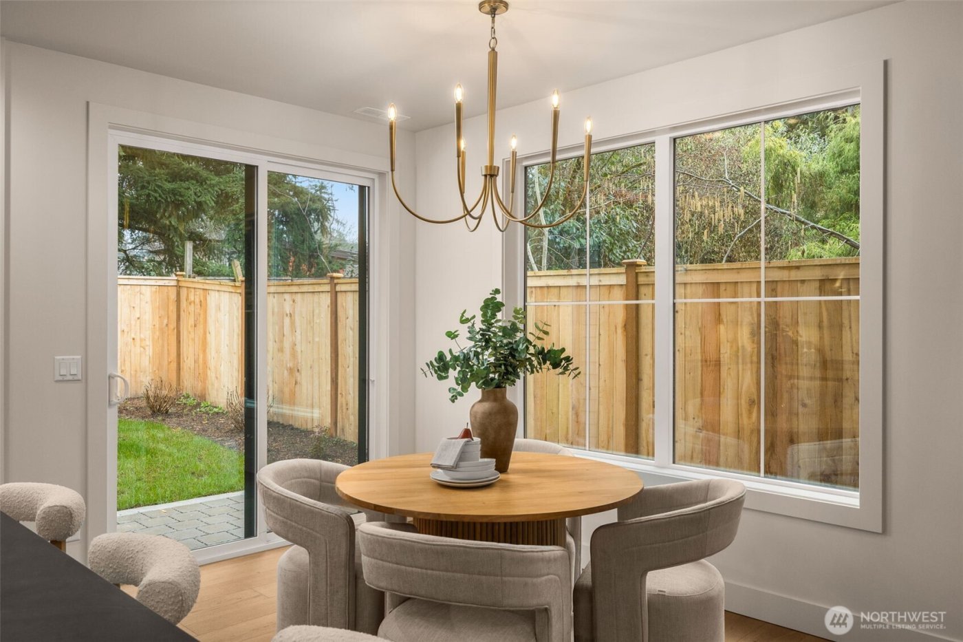 10618 NE 54th Lane , Kirkland, WA 98033