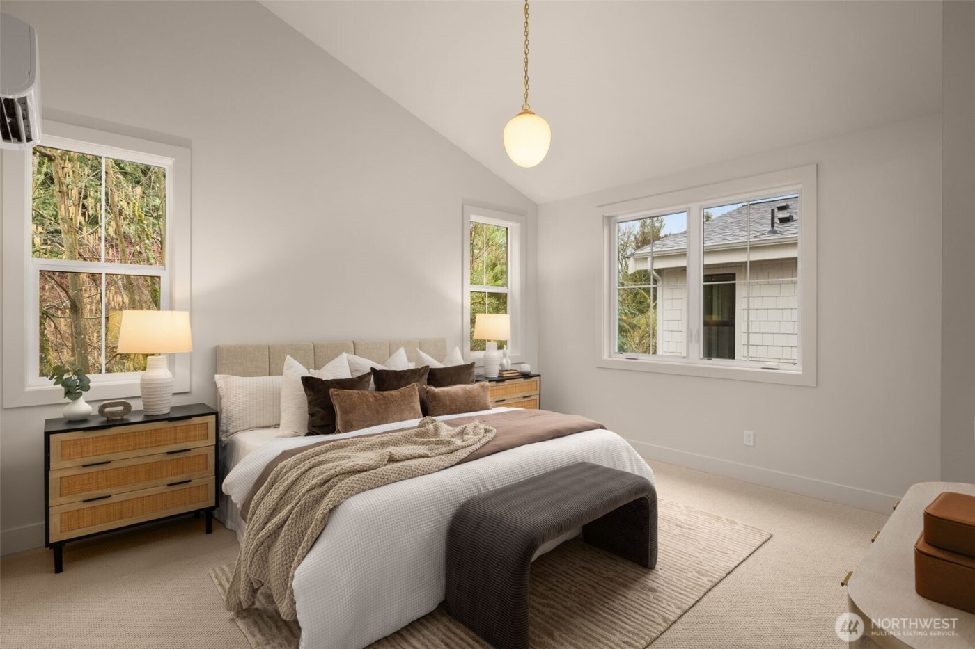 10618 NE 54th Lane , Kirkland, WA 98033