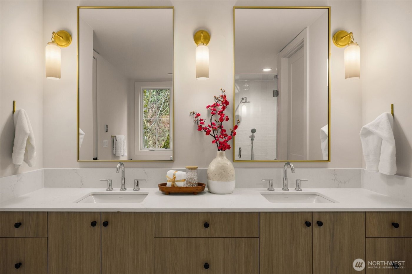 10618 NE 54th Lane , Kirkland, WA 98033