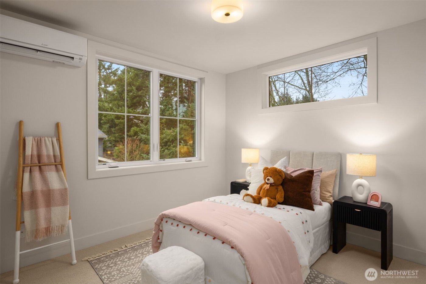 10618 NE 54th Lane , Kirkland, WA 98033