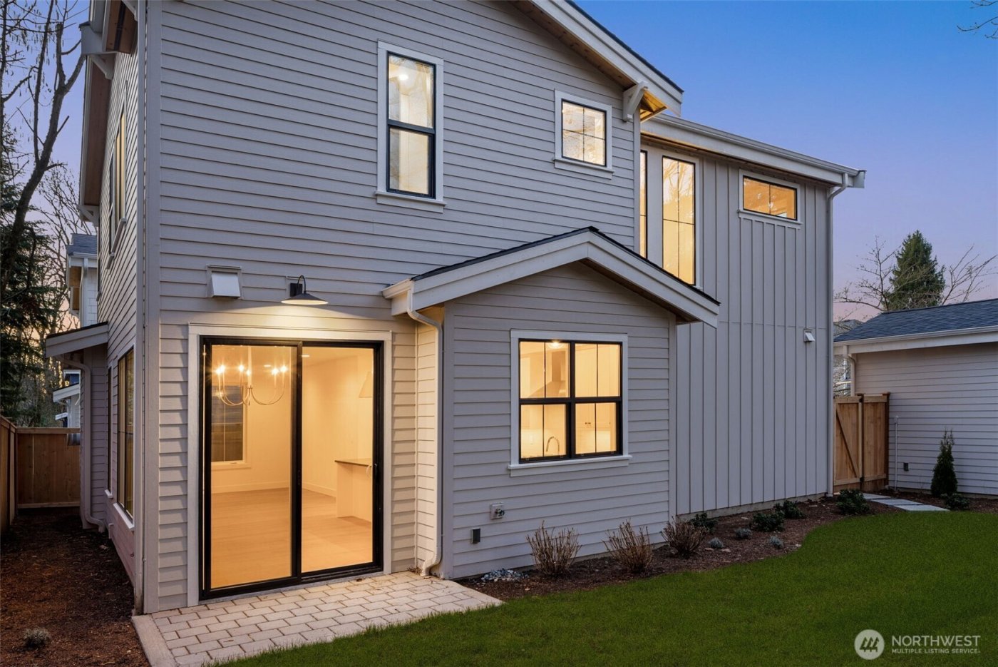 10618 NE 54th Lane , Kirkland, WA 98033