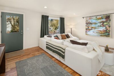 5035 25th Avenue SW, Seattle, WA 98106 - Photo 4