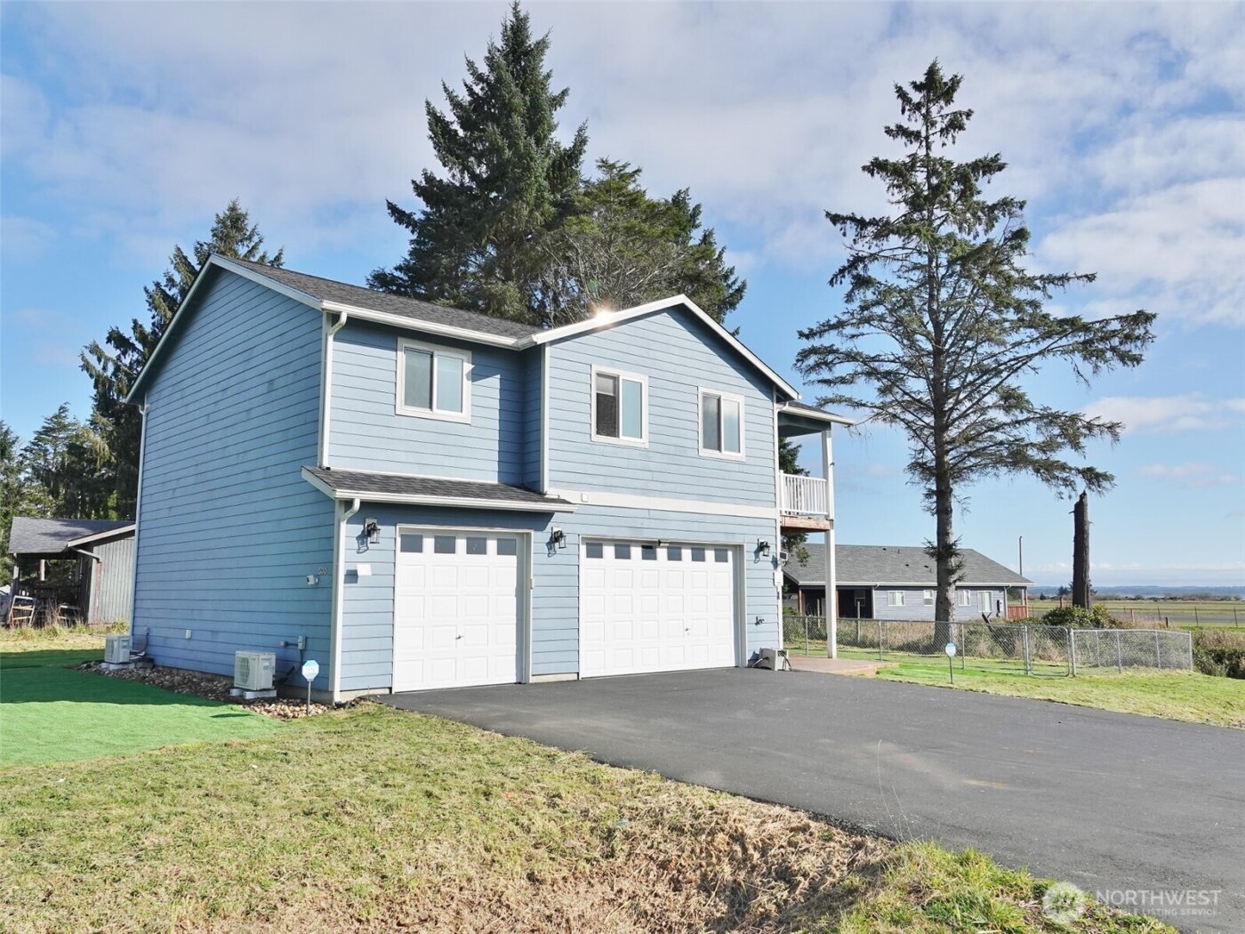 500 Chenois Avenue NE, Ocean Shores, WA 98569