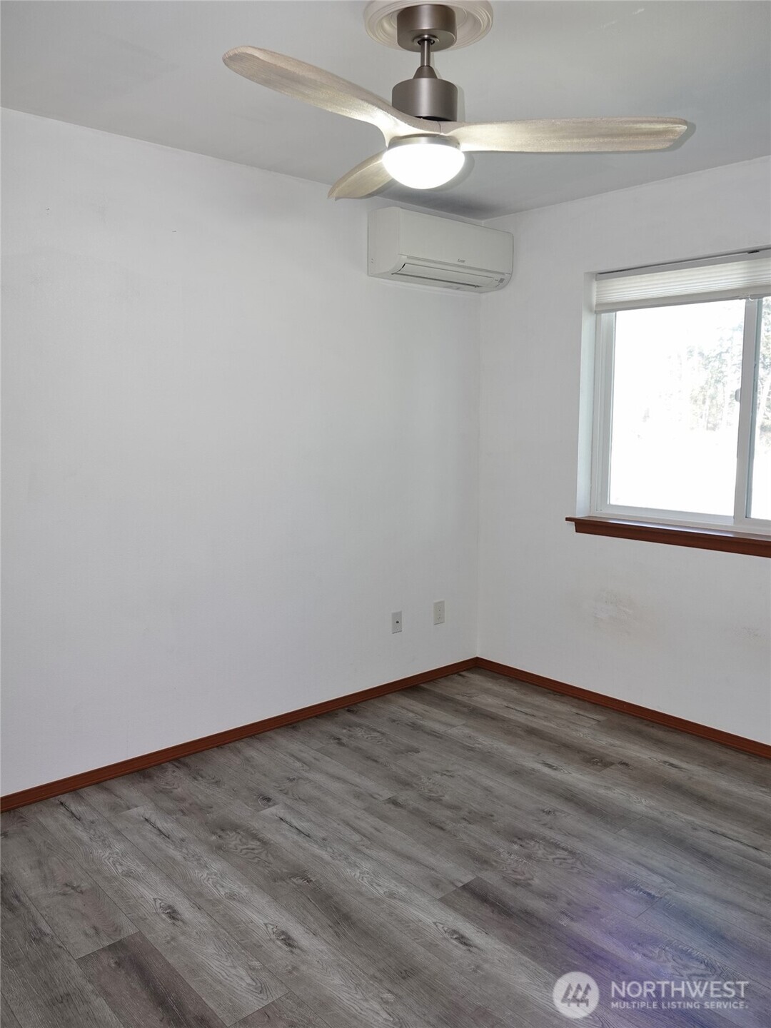 500 Chenois Avenue NE, Ocean Shores, WA 98569