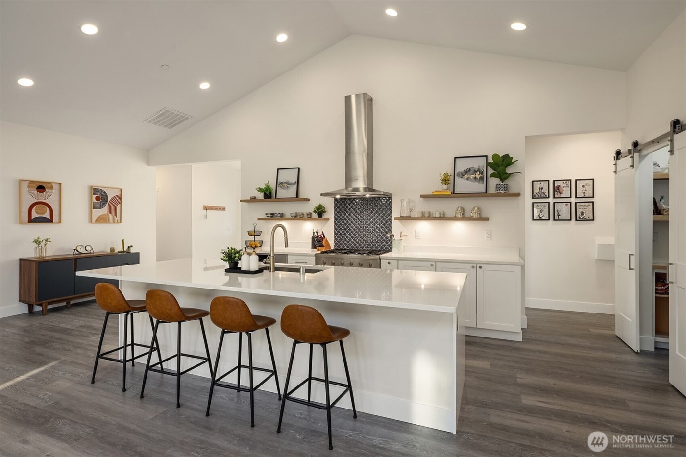 10210 428th Avenue SE, North Bend, WA 98045-9498