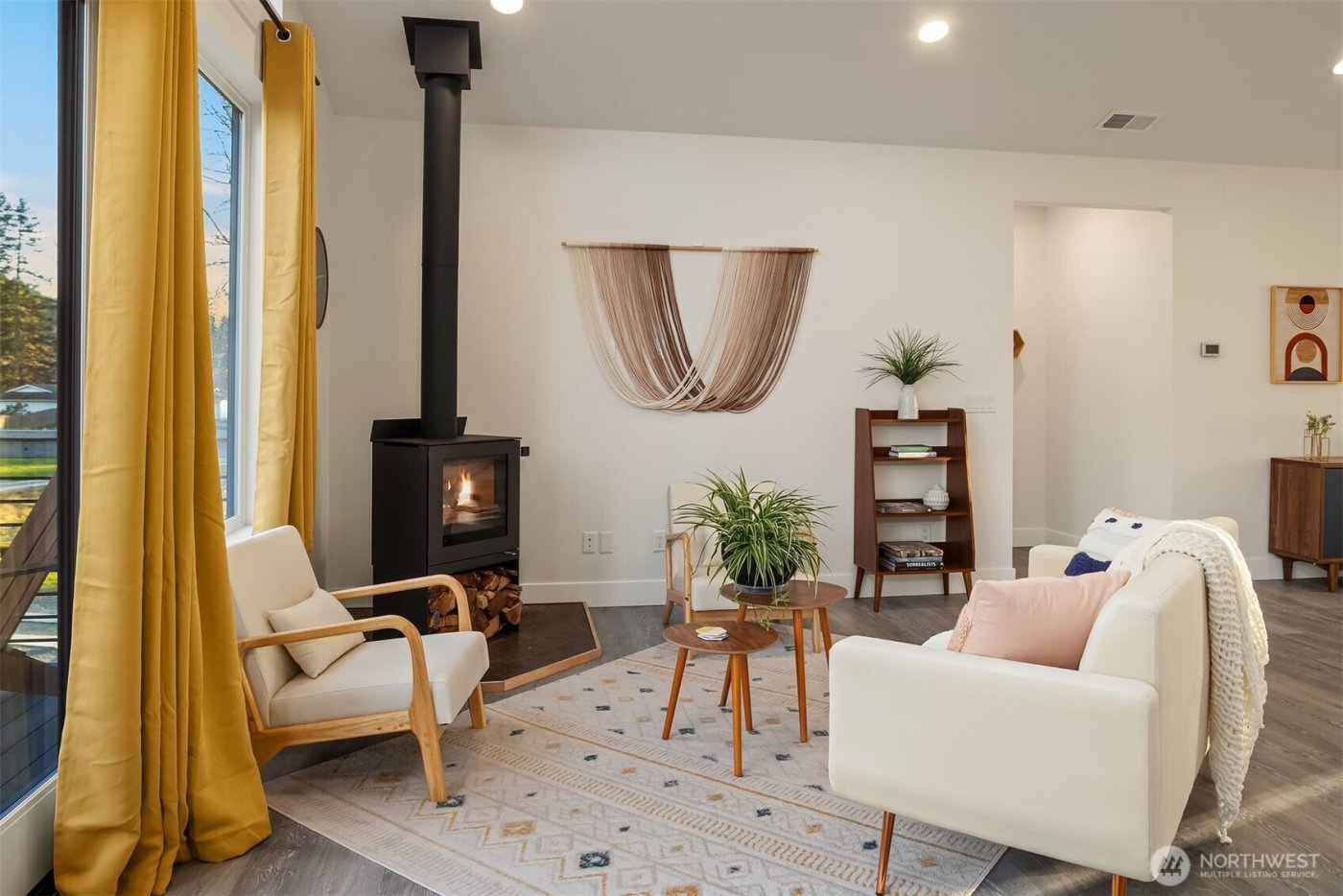 10210 428th Avenue SE, North Bend, WA 98045-9498