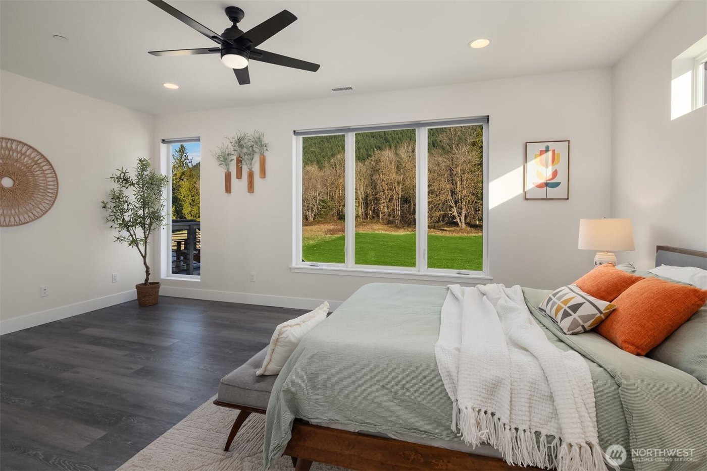 10210 428th Avenue SE, North Bend, WA 98045-9498