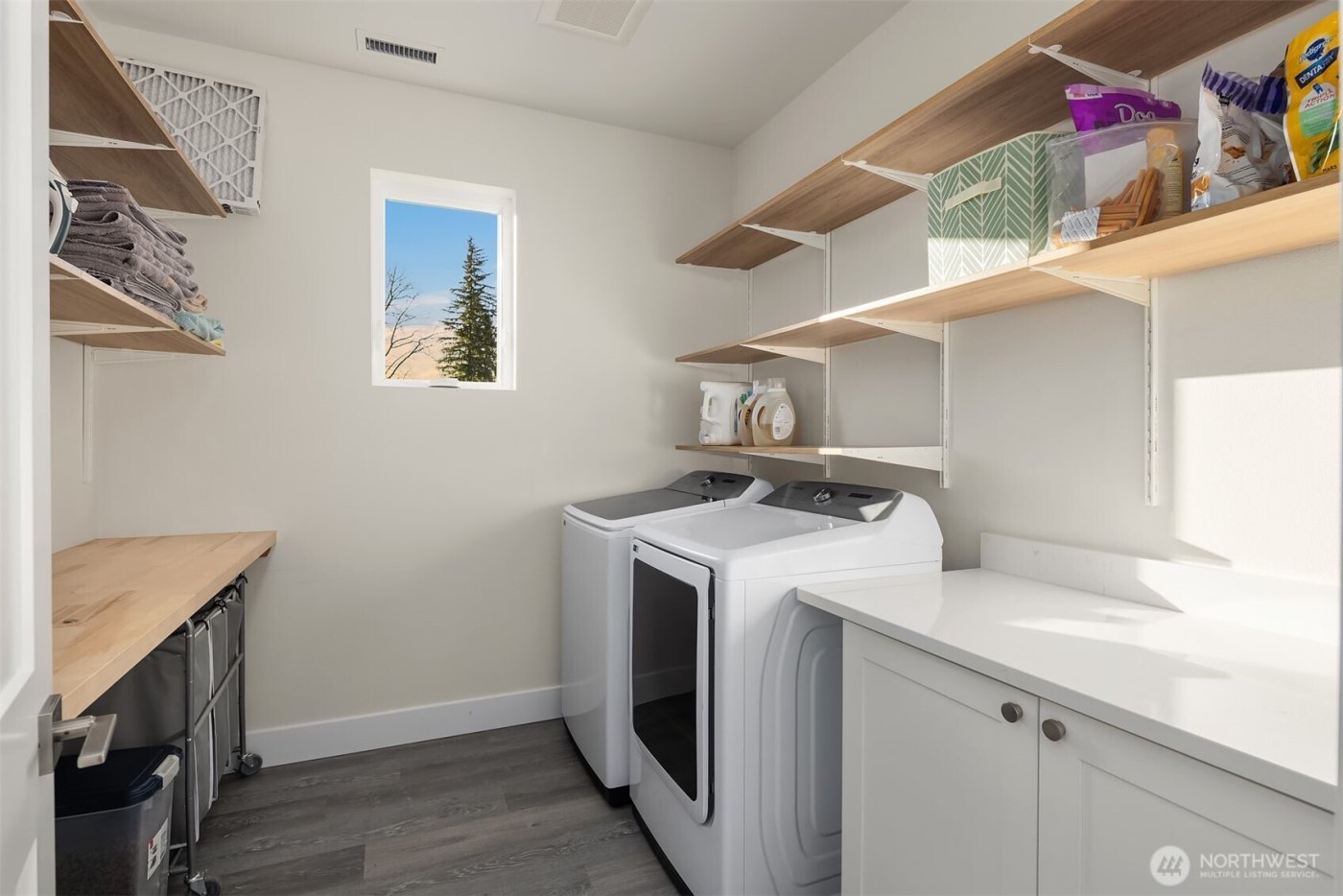 10210 428th Avenue SE, North Bend, WA 98045-9498