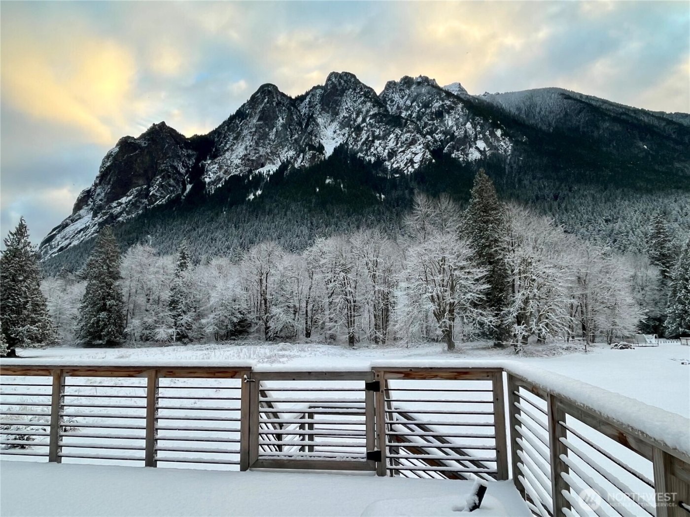 10210 428th Avenue SE, North Bend, WA 98045-9498