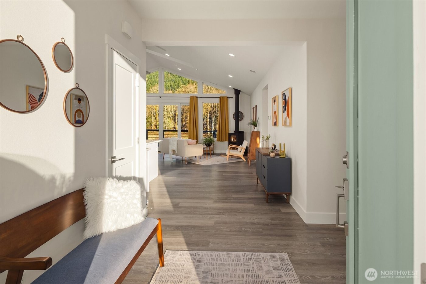 10210 428th Avenue SE, North Bend, WA 98045-9498