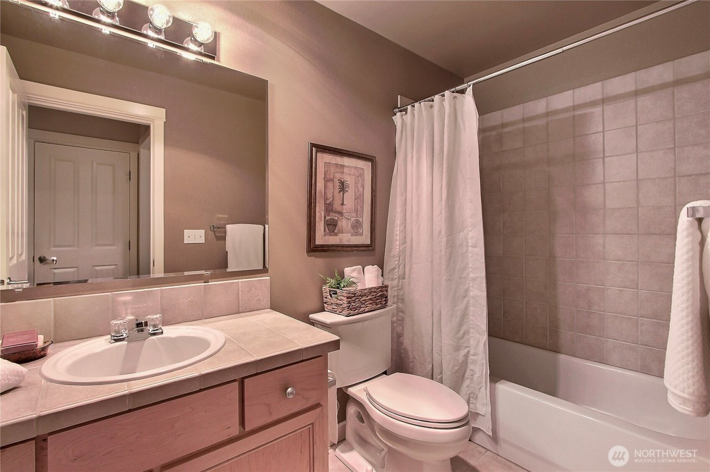 1827 McNeil Circle #3F, Dupont, WA 98327