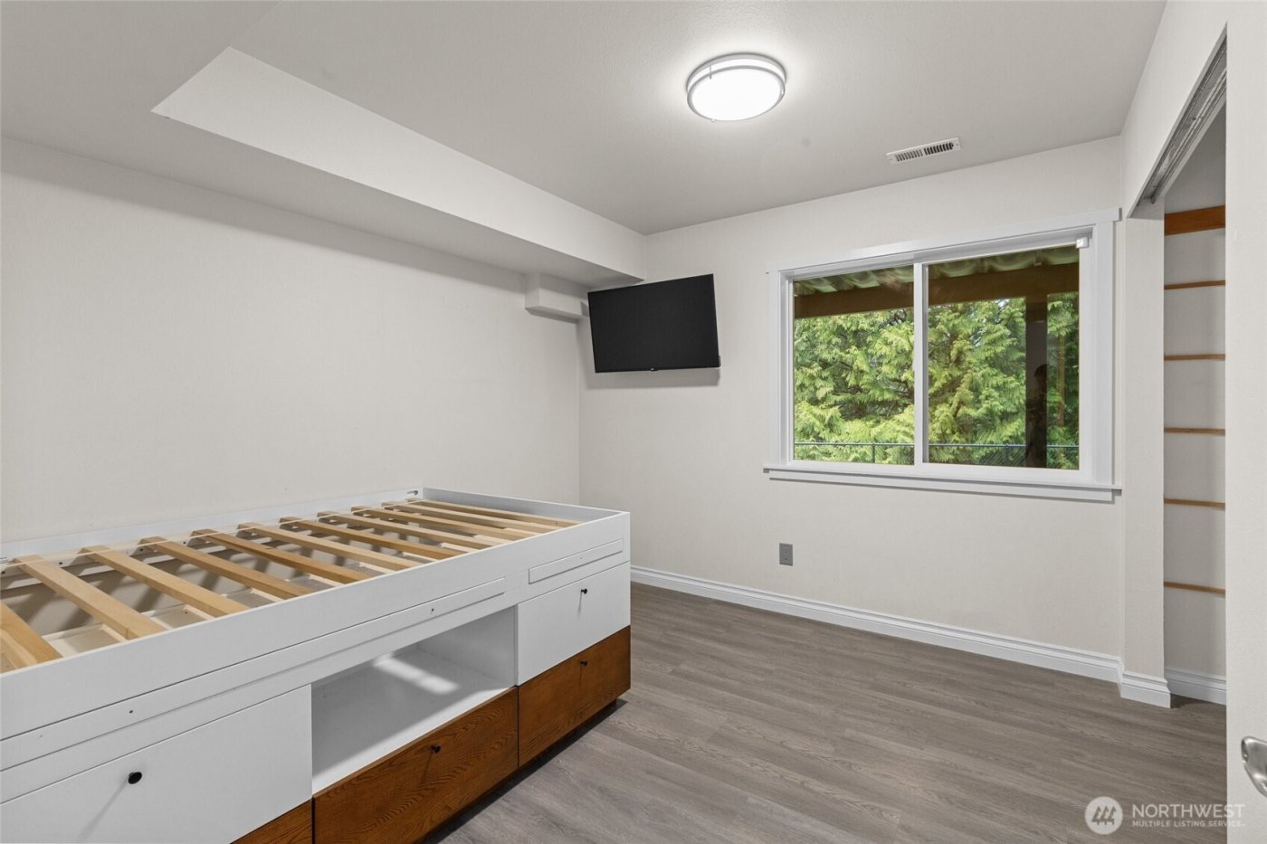 5909 164th Street SW, Lynnwood, WA 98037