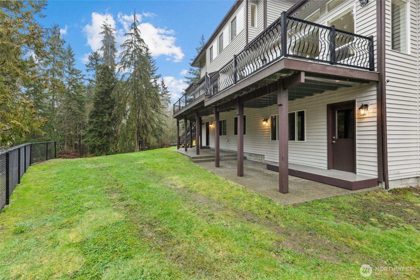 5909 164th Street SW, Lynnwood, WA 98037