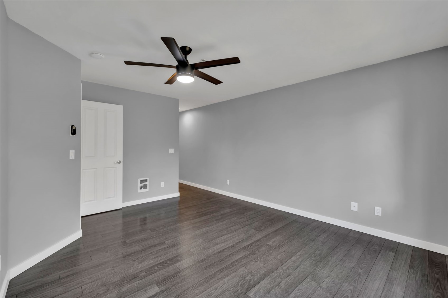 2210 Tolmie AVE #C1, Dupont, WA 98327