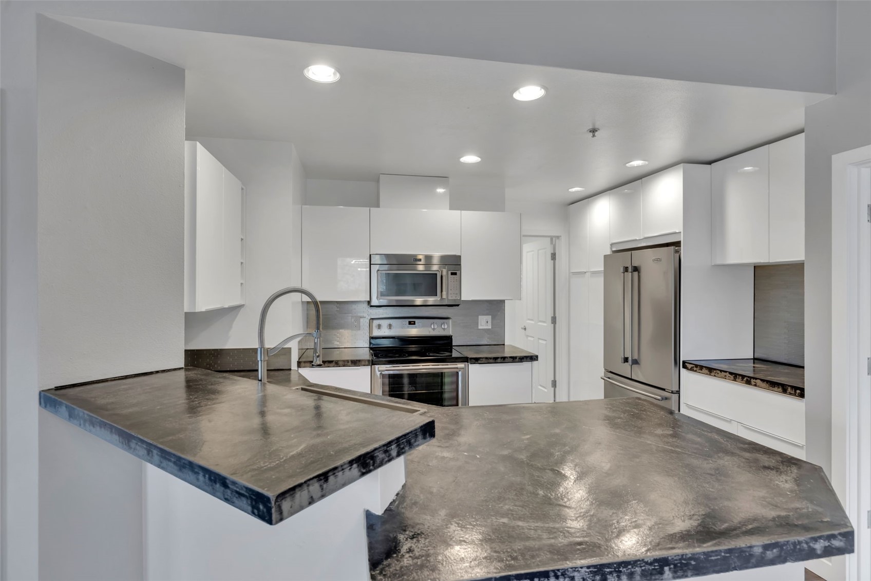 2210 Tolmie AVE #C1, Dupont, WA 98327