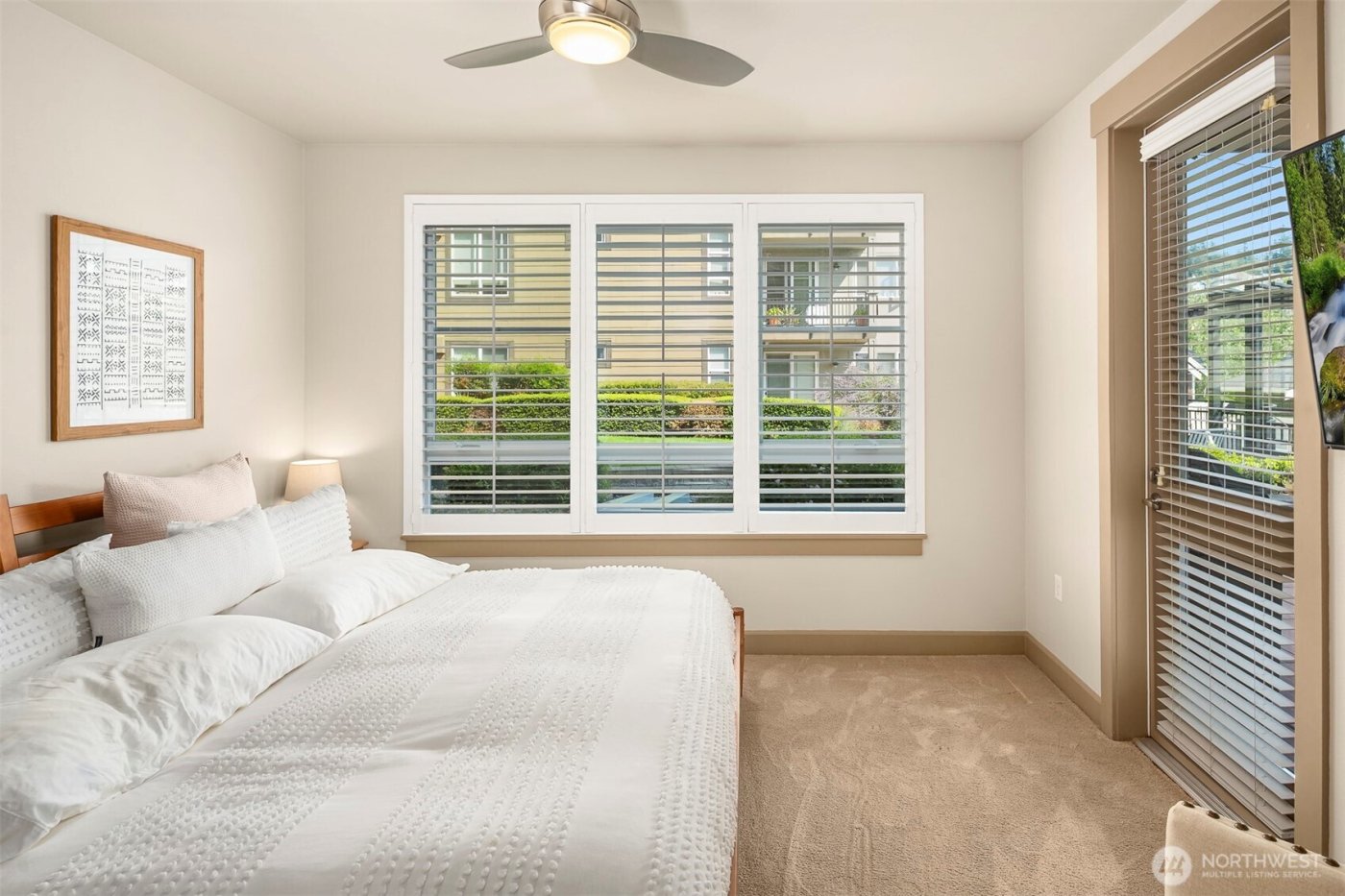 1840 25th Avenue NE #202, Issaquah, WA 98029