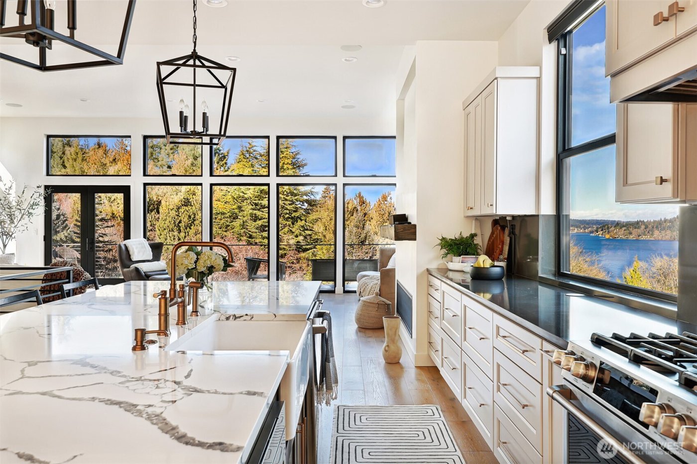 4224 NE 124th Street , Seattle, WA 98125