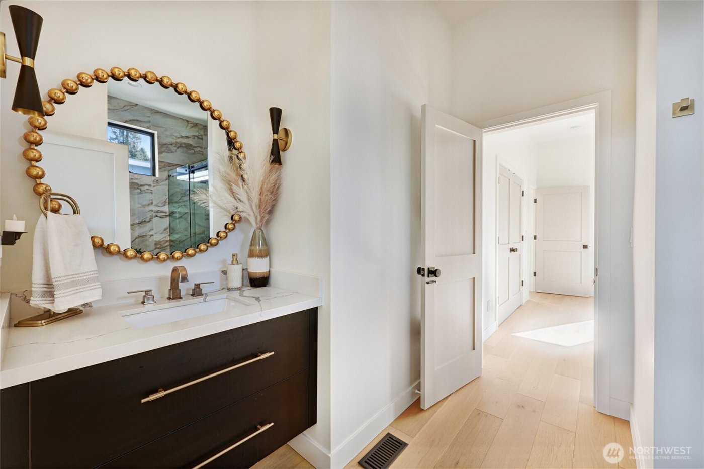 4224 NE 124th Street , Seattle, WA 98125