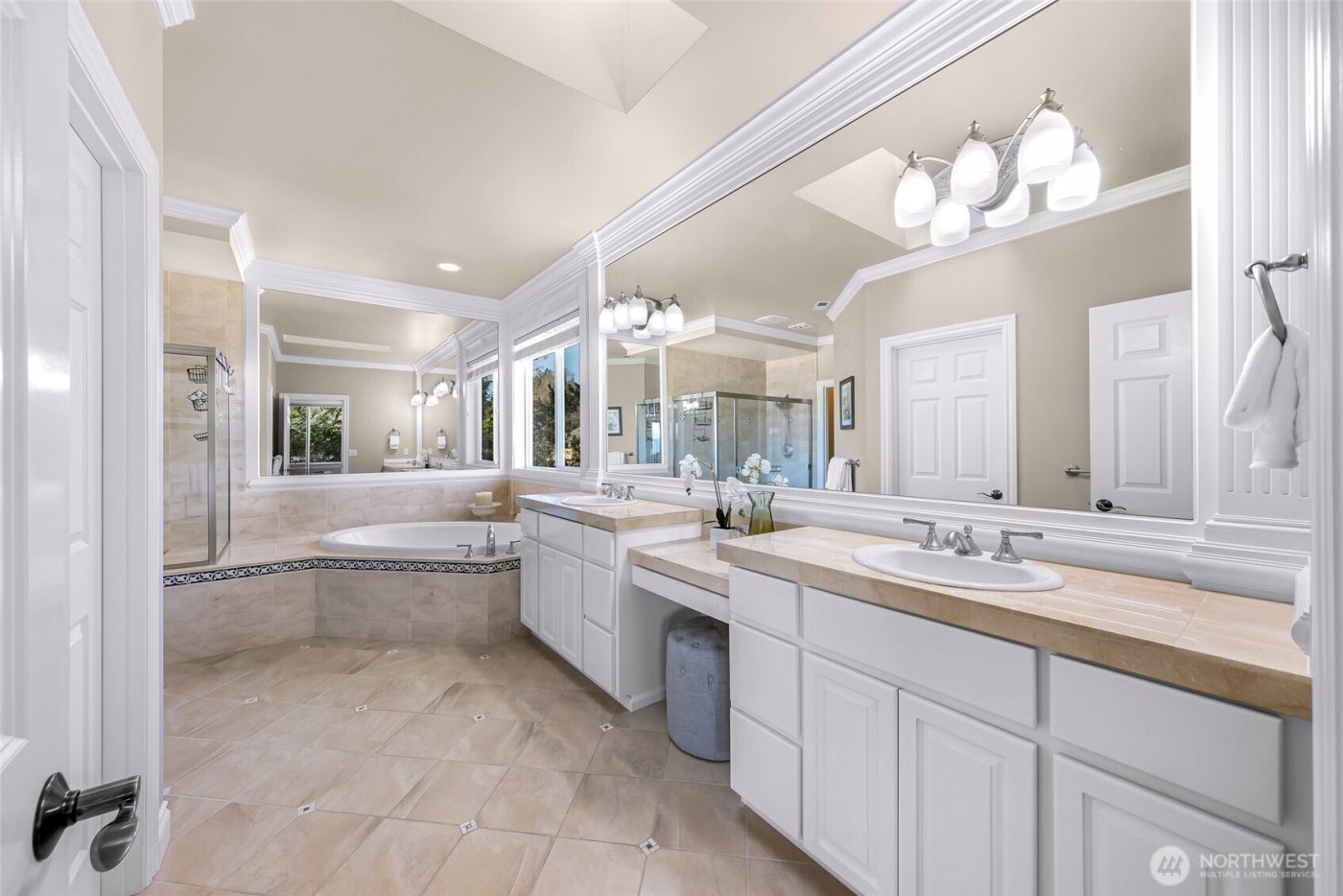 2302 277th Avenue SE, Sammamish, WA 98075