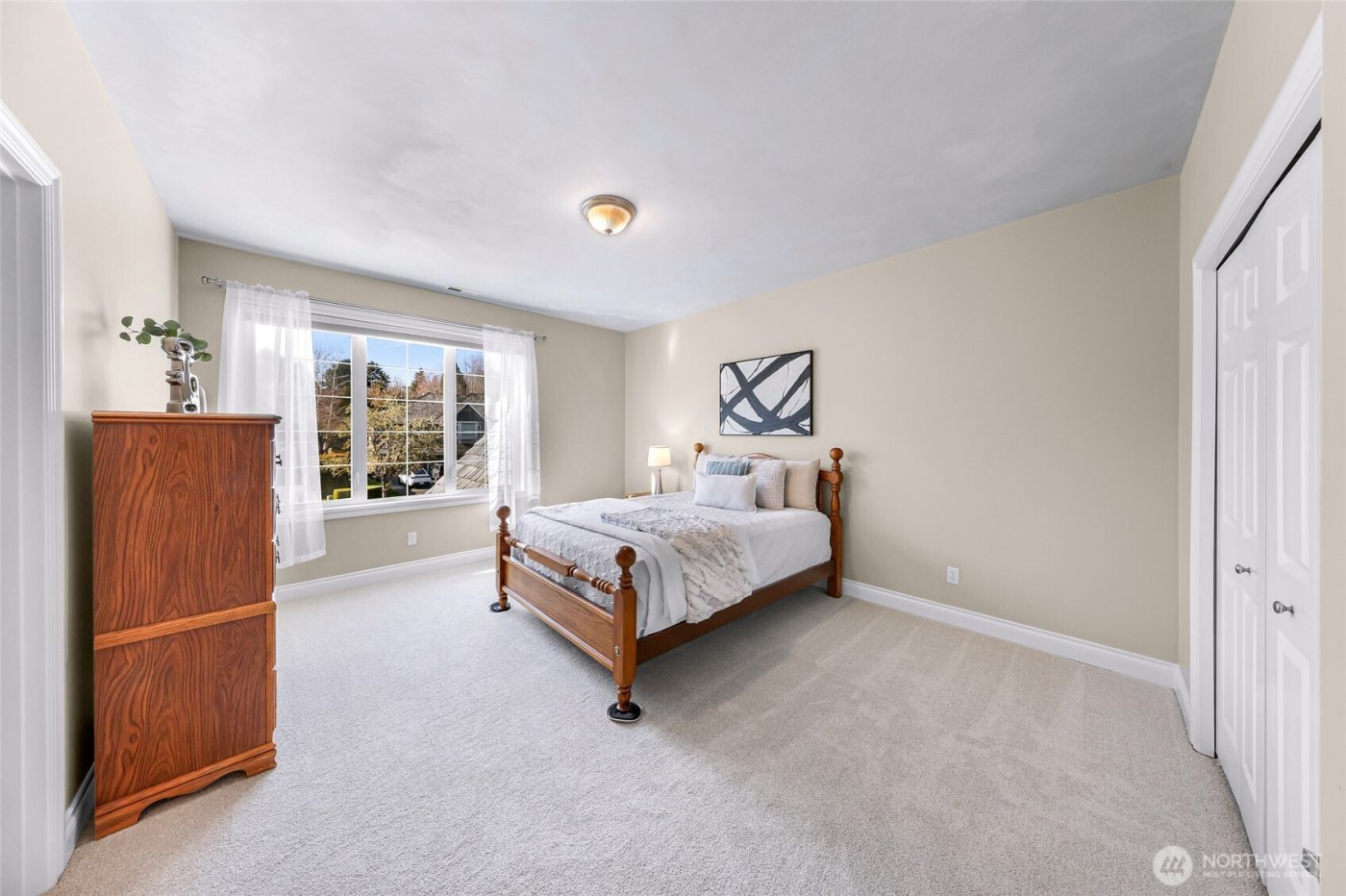 2302 277th Avenue SE, Sammamish, WA 98075