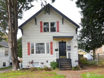 7039 24th Avenue NW, Seattle, WA 98117 - Photo 3