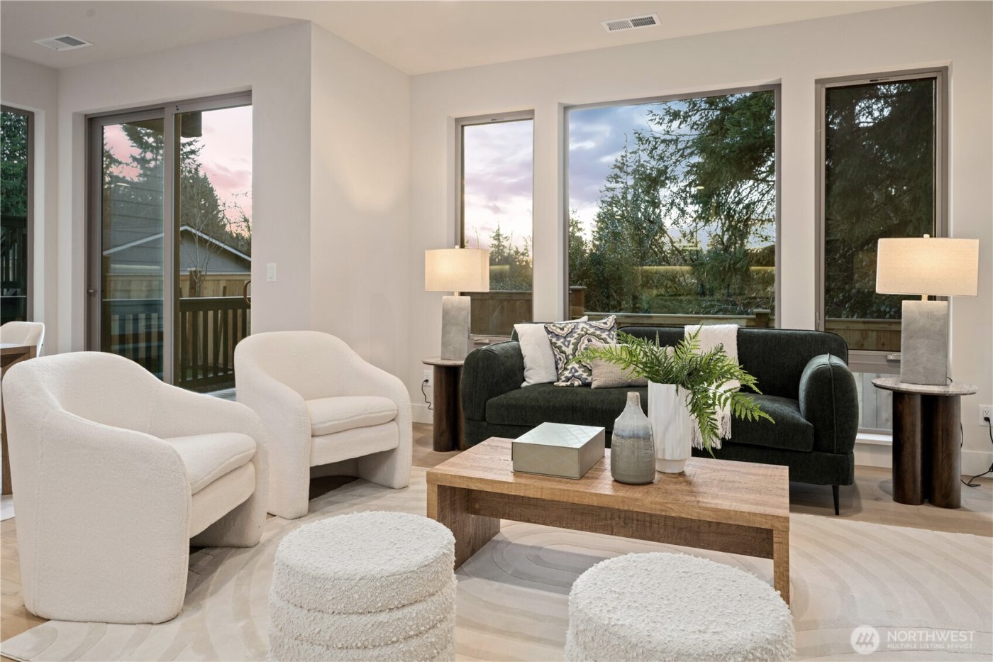 8717 126th Avenue NE, Kirkland, WA 98033
