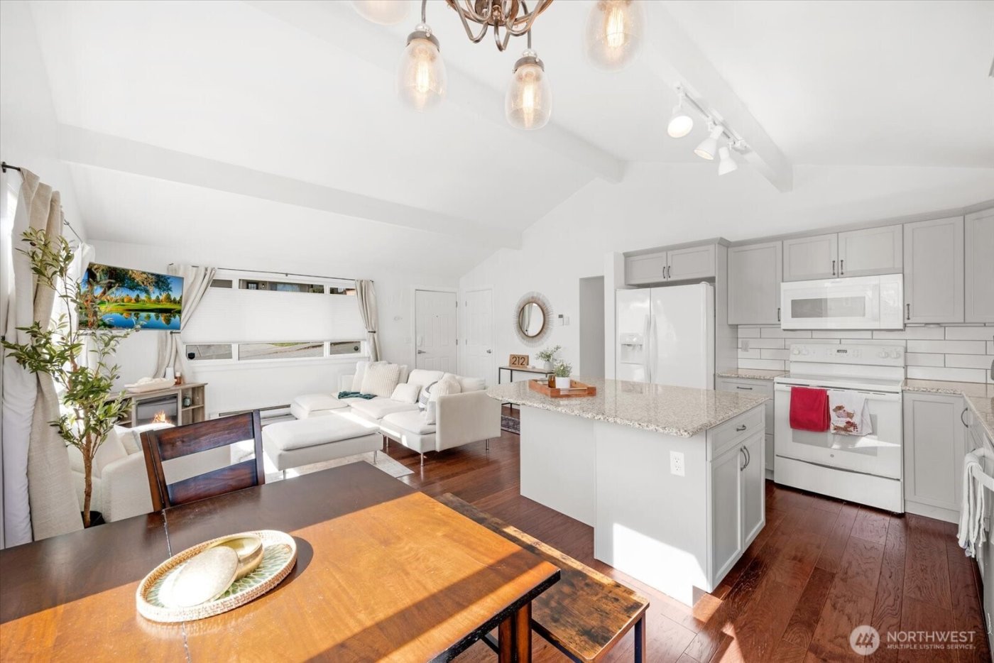 212 10th Street , Snohomish, WA 98290