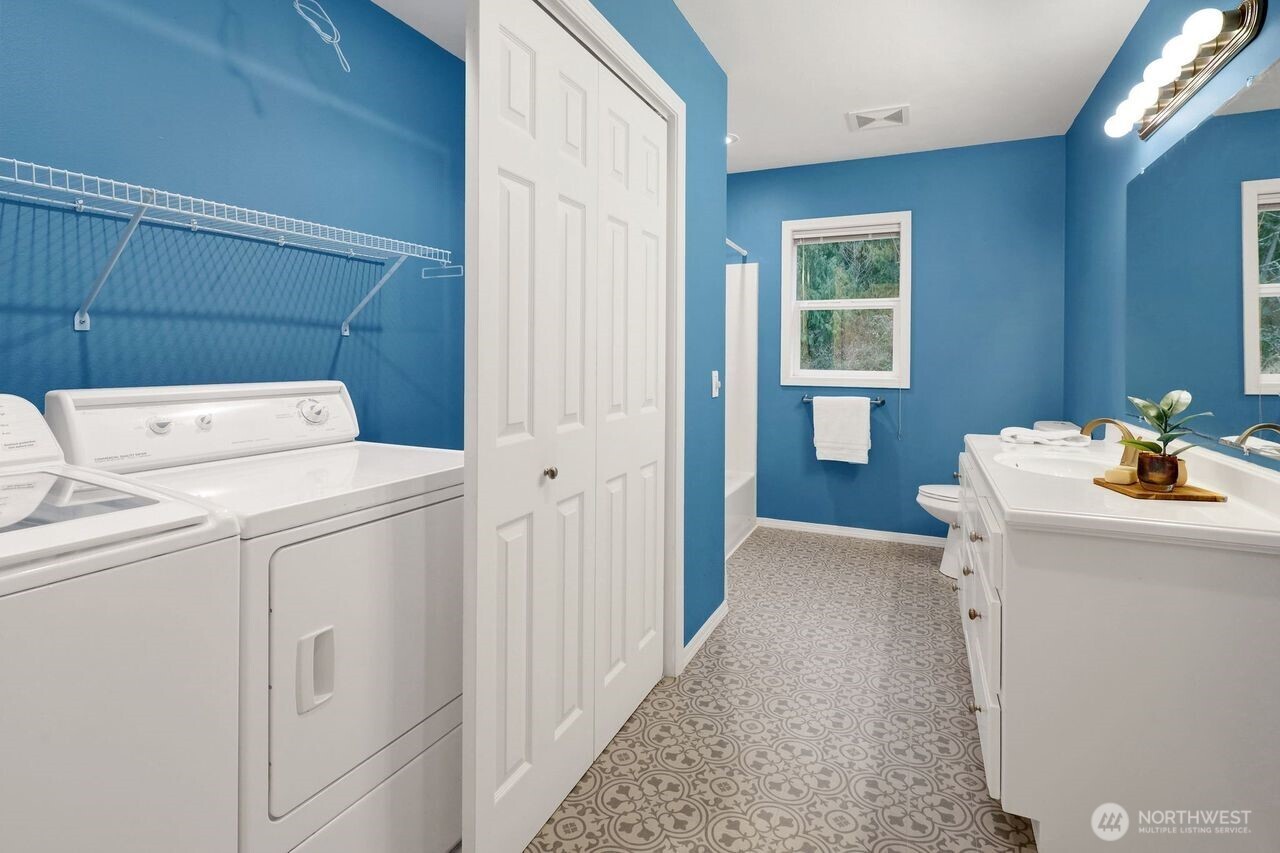 5242 Scarlett Way , Deming, WA 98244