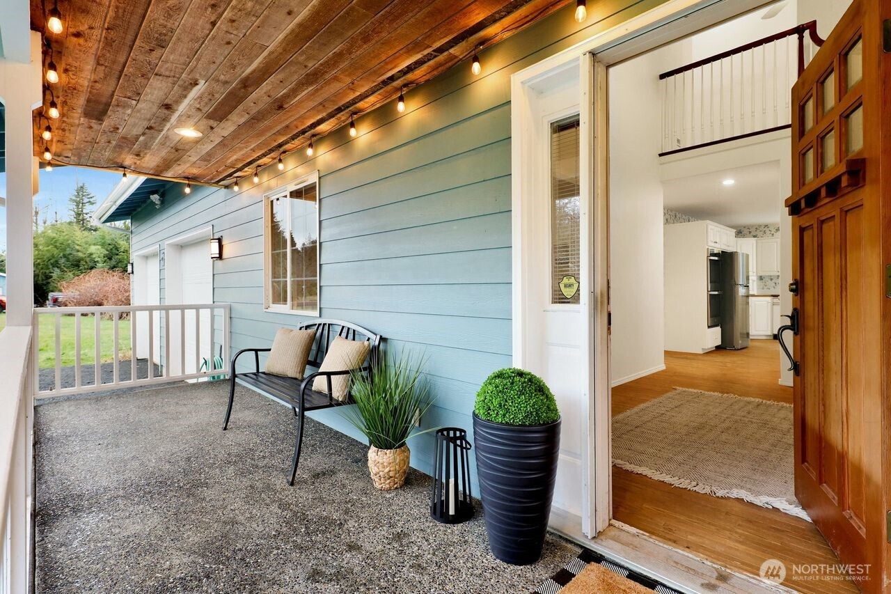 5242 Scarlett Way , Deming, WA 98244