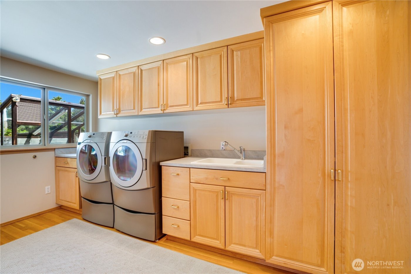 6638 Hilltop Lane , Lakewood, WA 98499