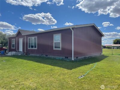 405 E Chelan Street , Coulee City, WA 99115 - Photo 20