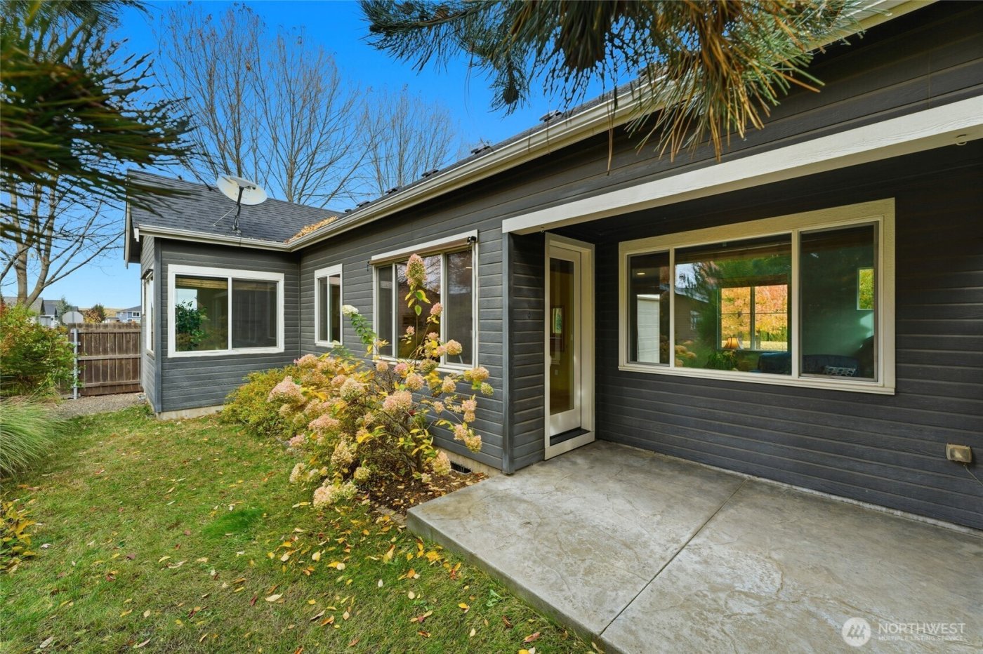 706 Nuthatch Drive , College Place, WA 99324