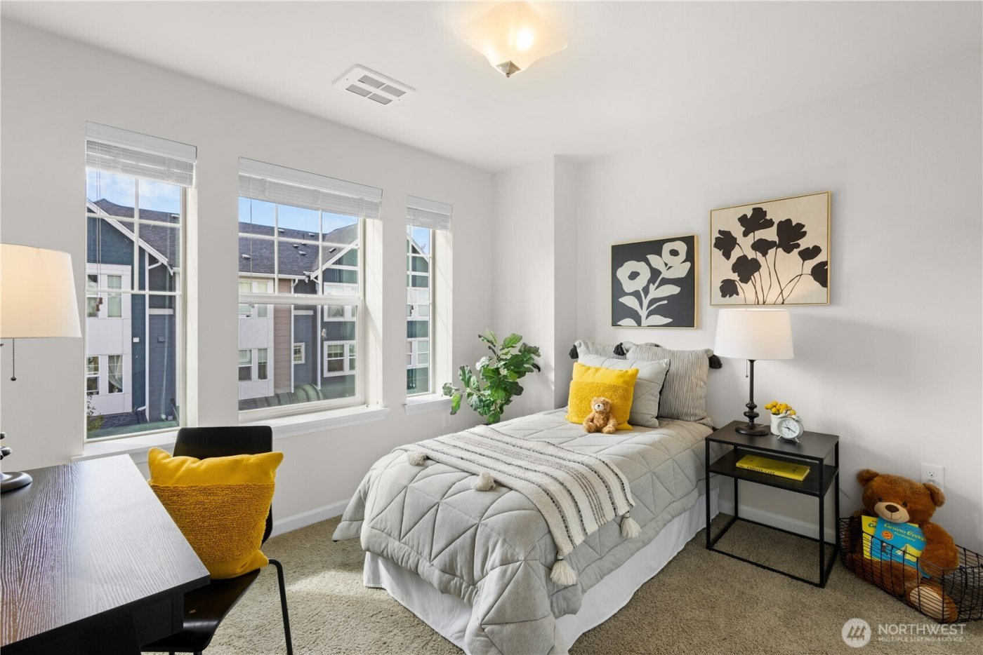 3280 SW Graham Street #601, Seattle, WA 98126