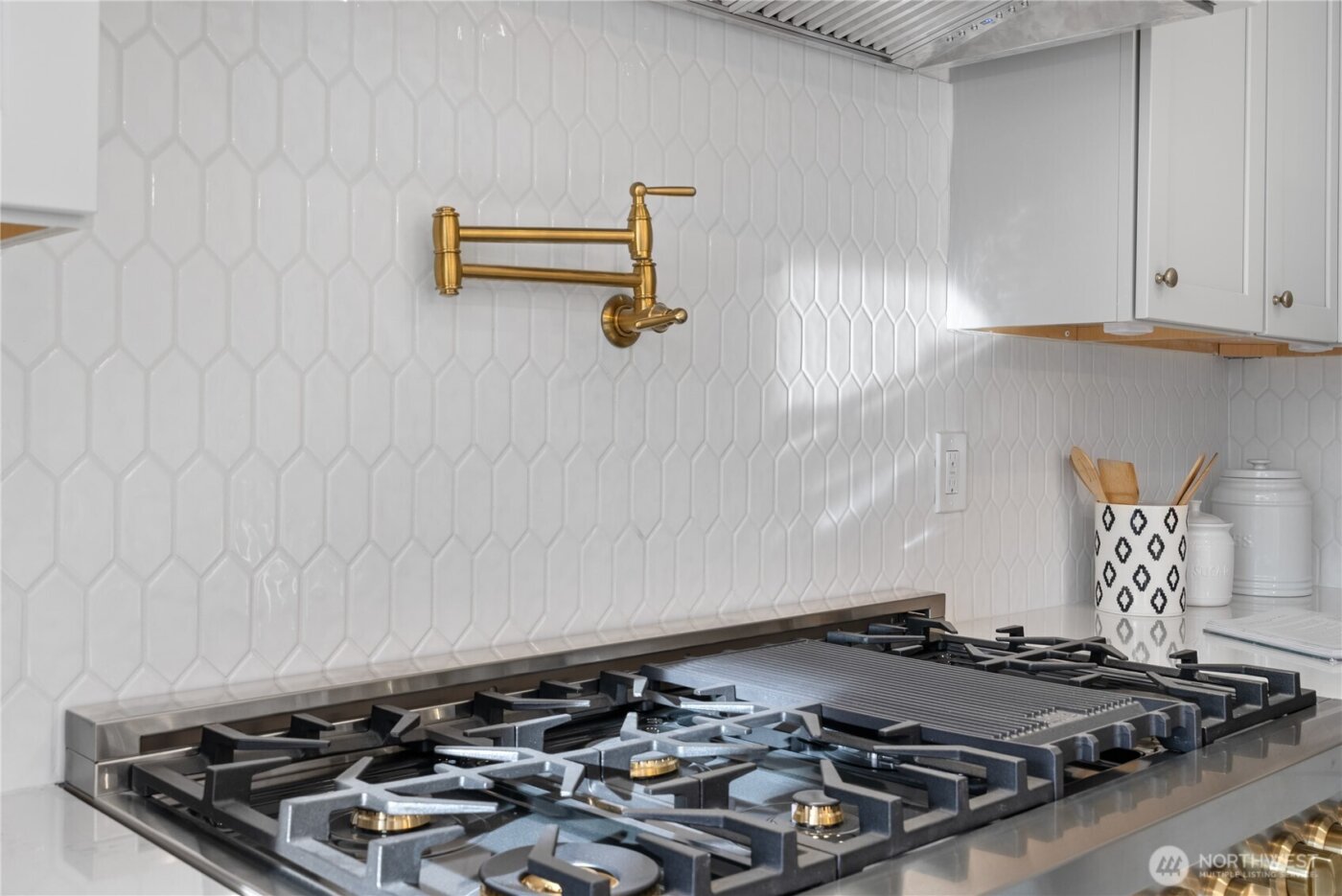 1014 4th Avenue N, Seattle, WA 98109